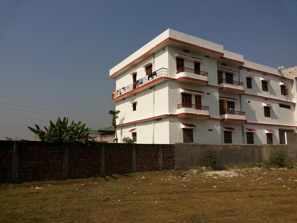 Suma Guest House Bodh Gaya Buitenkant foto