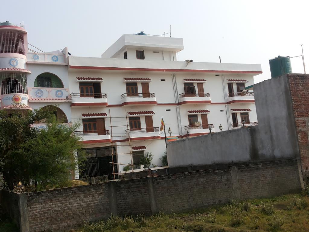 Suma Guest House Bodh Gaya Buitenkant foto