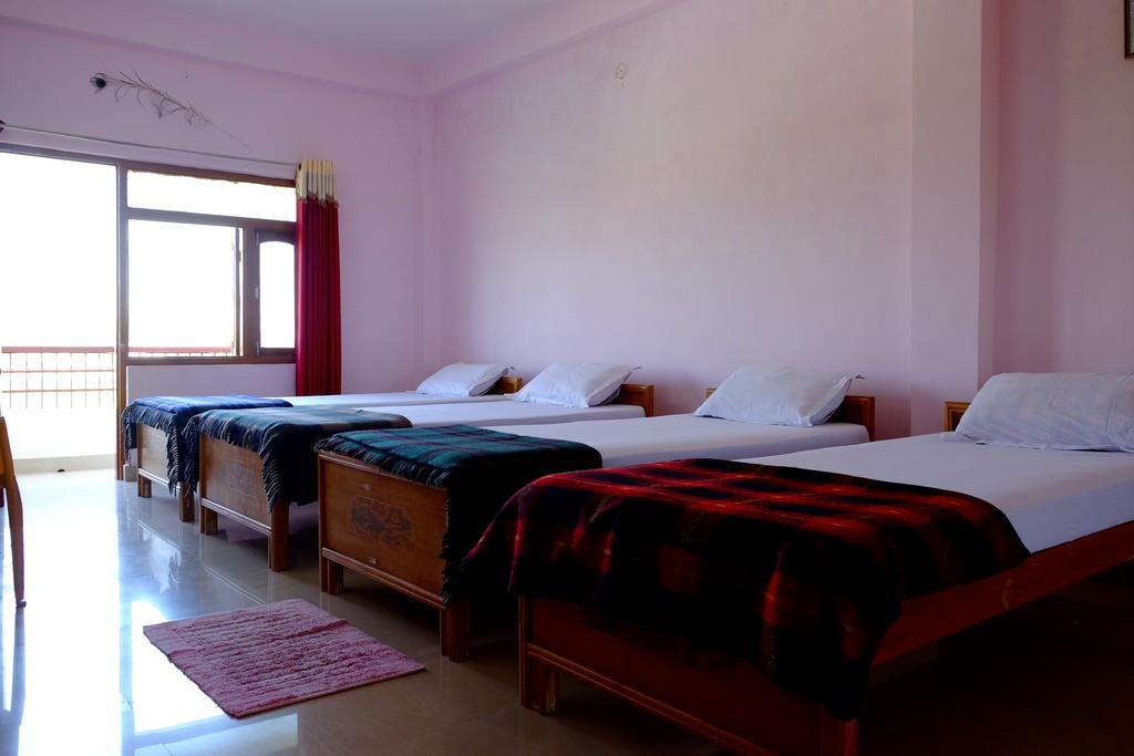 Suma Guest House Bodh Gaya Buitenkant foto